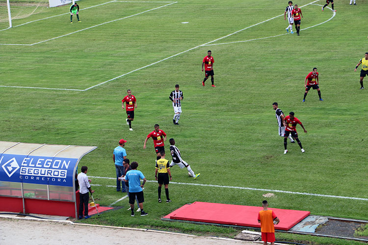 Técnico do Tupi lamenta erros, arbitragem e mira estreia em casa 1 esp tupi pouso alegre foto tupi fc2