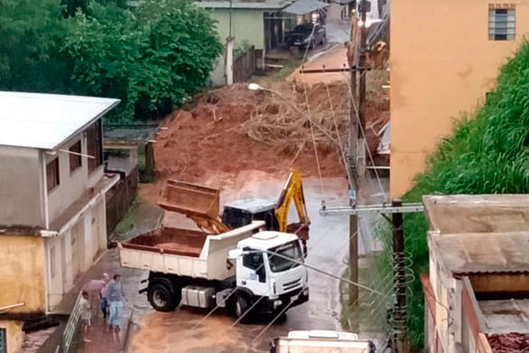 Pelo menos 20 cidades da Zona da Mata sofrem com as chuvas das últimas horas 5 rua Prefeito Francisco Teodoro Filho prefeitura de muriaé