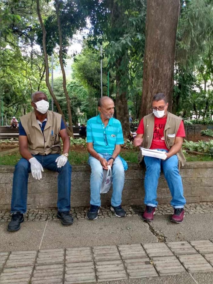 Crianças acolhidas escrevem cartas para idosos sobre necessidade de isolamento 2 000