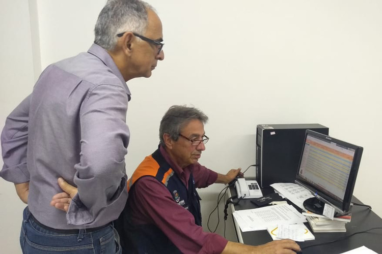 Paraibuna transborda, e prefeito transfere gabinete para a sede da Defesa Civil 2 Almas Defesa Civil 3