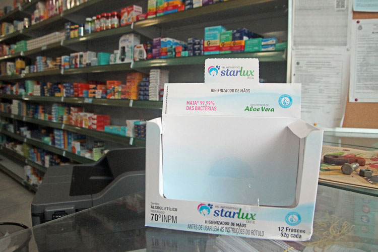 Comerciantes relatam falta de álcool em gel, e juiz-foranos já usam máscaras 1 alcool gel destacada