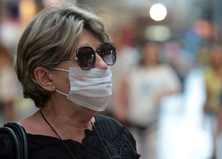 Donos de animais de estimação devem ter cuidados especiais durante pandemia 10 corona mascara Fernando Priamo