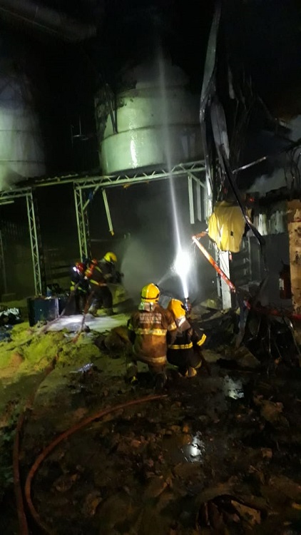 incendio fabrica de moveis uba by bombeiros