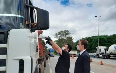 Comerciante idealiza entrega de quentinhas a caminhoneiros na BR-040 2 quentinhas2