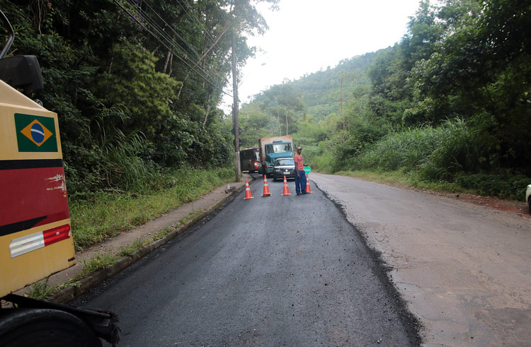 Prefeitura realiza recapeamento asfáltico em vias da Cidade Alta 1 recapeamento Fernando Priamo