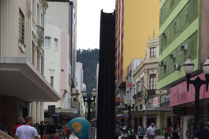 Luminária sem lâmpada no Calçadão 1 VU Centro 1604