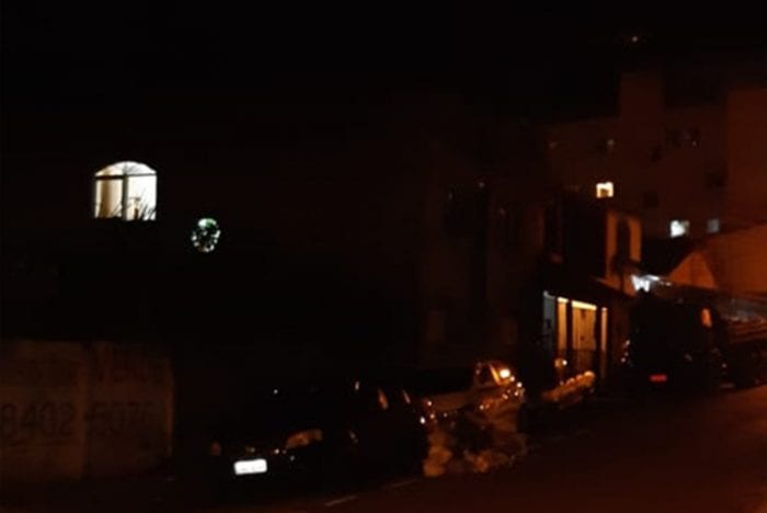 Poste queimado gera insegurança em pedestres 4 VU SantaHelena 0304