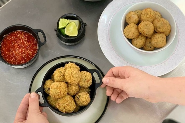 Em casa na cozinha: Bolinho de Bacalhau Tio Tunico 3 bolinho joão