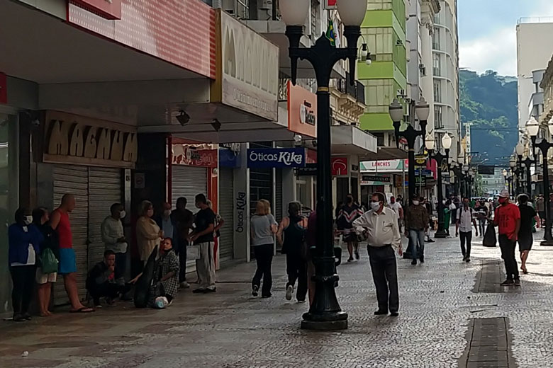 Uso de máscaras encontra resistência na população 1 halfeld máscaras by leticya bernadete