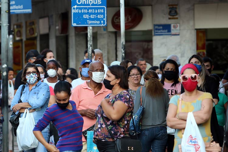PJF realiza ação de conscientização sobre uso de máscaras 1 máscaras fernando priamo