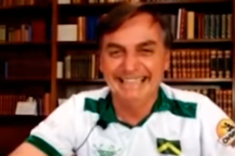 'Quem é de direita toma cloroquina, quem é de esquerda, Tubaína', diz Bolsonaro 1 Bolsonaro Tubaína