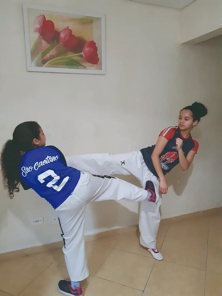 Danielly Vitória taekwondo interna