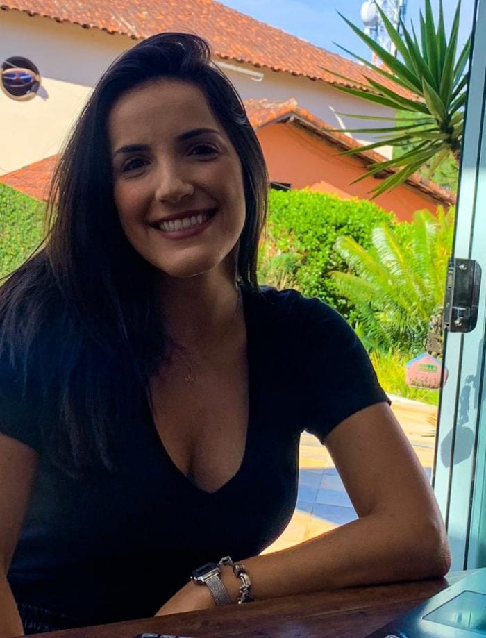 "Nesse momento, estou trabalhando em ‘home office’ com os projetos da Casali Kamil Engenharia e aproveitando para aprofundar em assuntos que já tinha vontade. Ao mesmo tempo, estou cuidando da saúde, fazendo alguns exercícios e consegui colocar as séries em dia" Júlia Kamil - engenheira