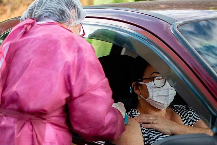 UFJF promove último drive-thru de vacinação contra Covid-19 no ano 1 vacinação drive thru divulgação ufjf