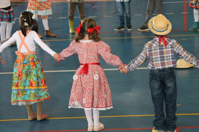5 ideias para um arraiá educativo 3 Quadrilha festa junina Pixabay