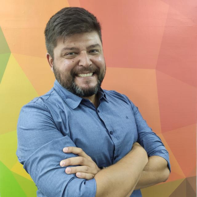 Faculdade Ensin.E: Conheça a nova metodologia do ensino superior 3 SÉRGIO 1