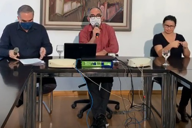‘Pelo amor de Deus, fique em casa’, pede prefeito Antônio Almas 1 coletiva almas by reprodução