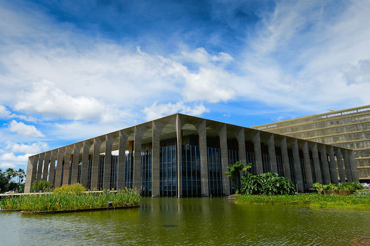 Divulgado edital com 25 vagas para diplomata 1 itamaraty by ministerio das reções exteriores flickr.jpg editada