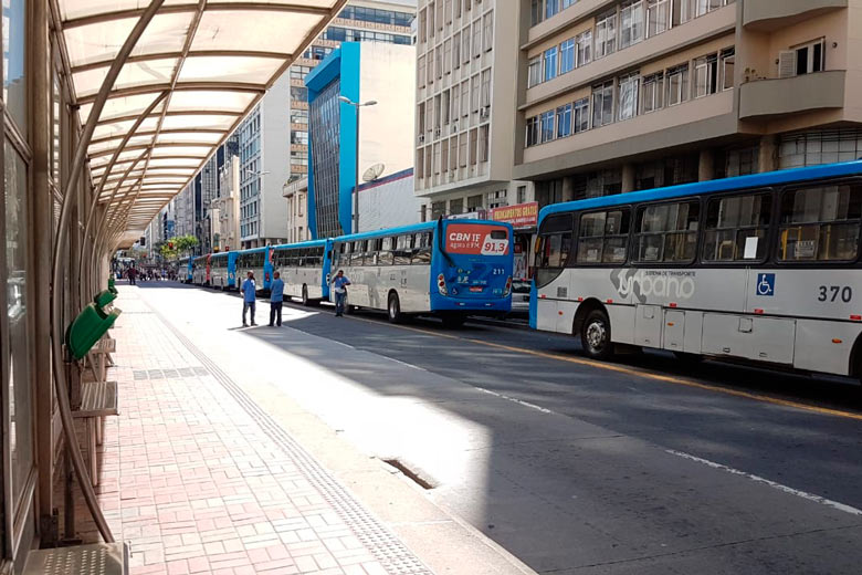 Pontos de ônibus da Avenida Rio Branco serão lavados na noite desta quinta 1 3protesto ônibus by priamo