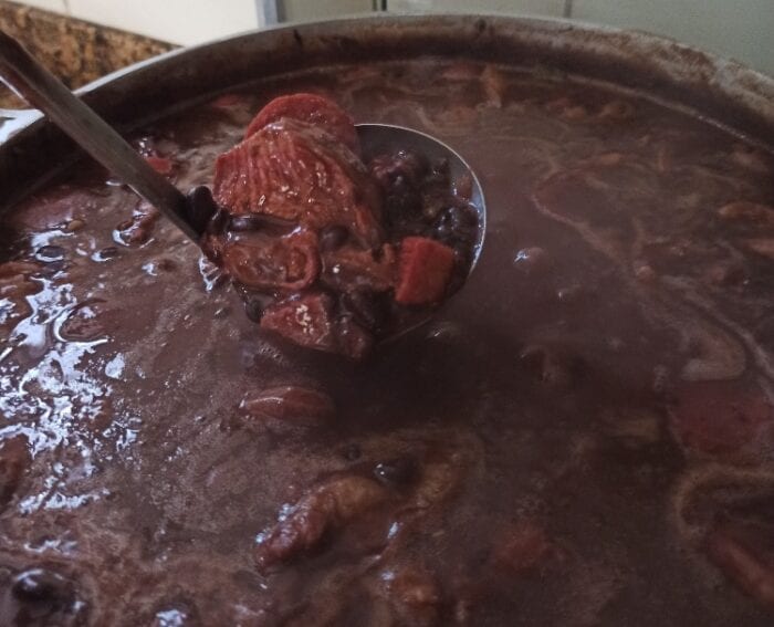 Sextou com Feijoada, para nossa alegria! 4 Caseira TM