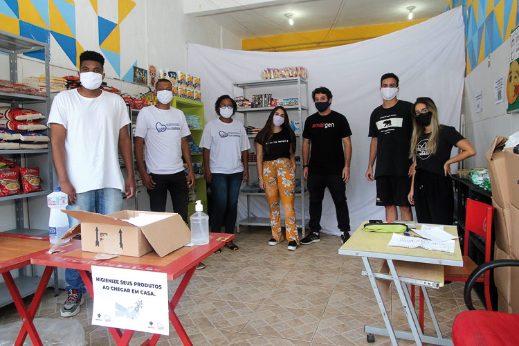 Mercado solidário garante alimentação no Dom Bosco 2 Emp