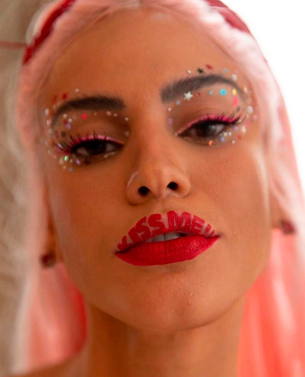 Maquiadora faz sucesso no TikTok contando histórias de horror 5 aline04