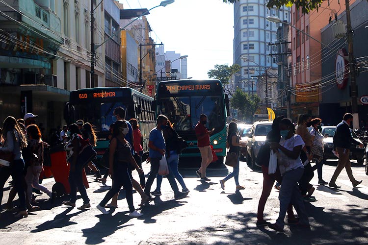 movimento rua by fernando priamo