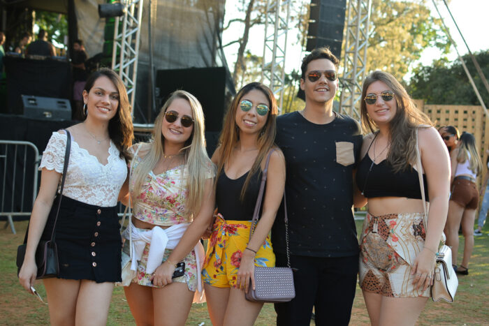 Isabela Moreira, Gabi Tarcitano, Larissa Menezes, Raphael Valério e Paula Xavier 1 Isabela Moreira, Gabi Tarcitano, Larissa Menezes, Raphael Valério e Paula Xavier Foto: Brendha Torres