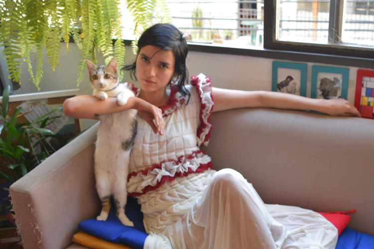 Hondurenha reúne músicos para lives em apartamento no projeto The Kittynet 3 kittynet gabriela
