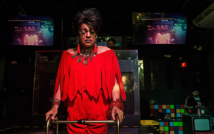 A vida entre saltos altos e baixos da drag queen Lorna Washington 3 lorna washington divulgacao01