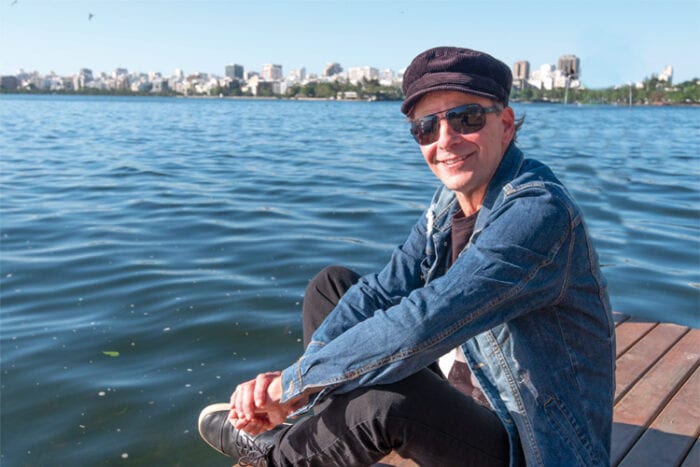 Influenciado por experiências vividas na pandemia, Rodrigo Santos lança "Livre" 1 2