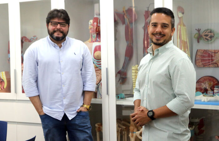 Faculdade Ensin.e adota plataforma de anatomia 1 Ensine fernando priamo 12