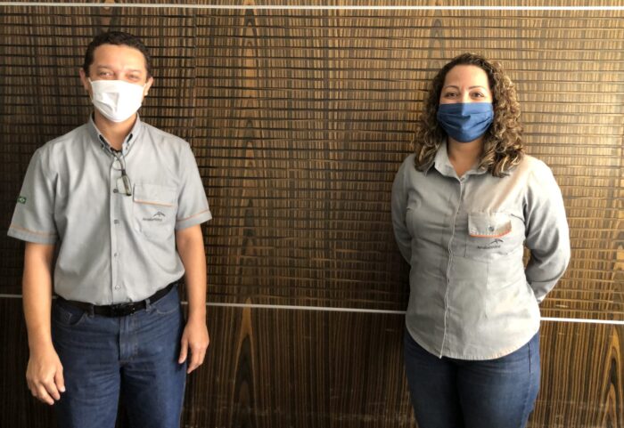 O novo diretor da ArcelorMittal, Eduardo de Oliveira Diniz e a gerente de RH e Comunicação, Giuliana Marinho na visita ao Grupo Solar 