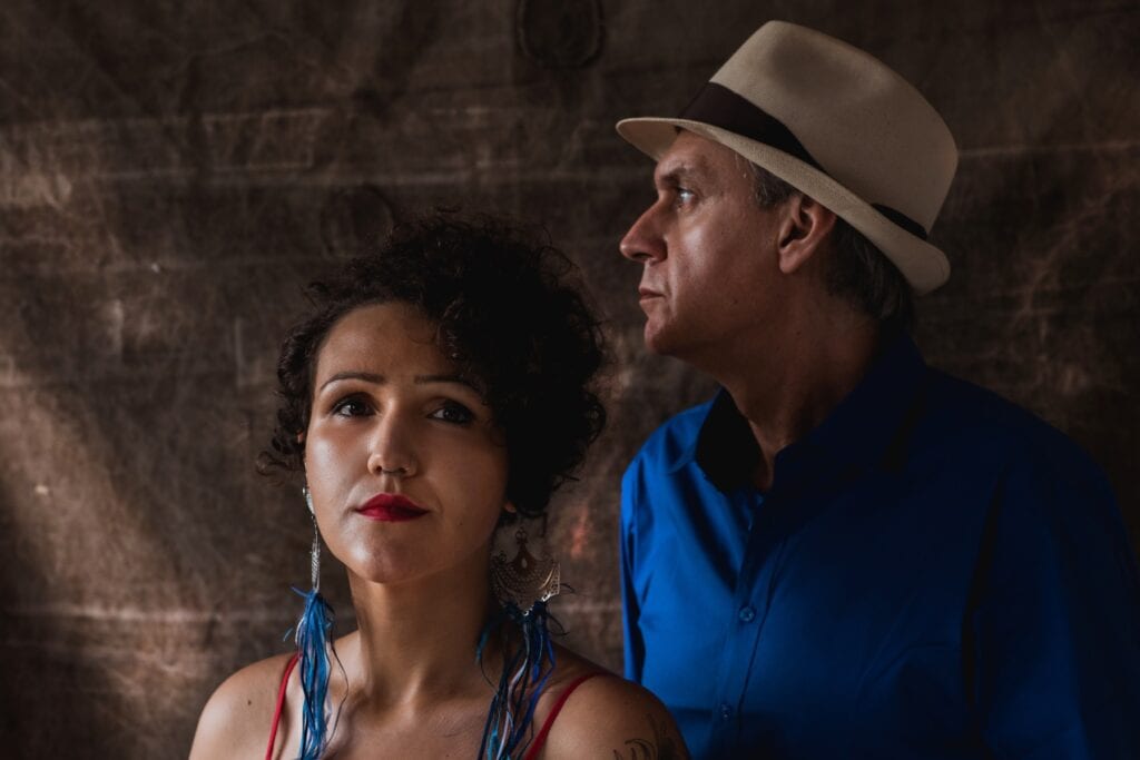Juliana Stanzani e Roger Resende lançam "Canção da despedida" 2 JuRoger 113