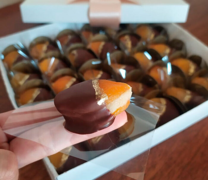 Para comemorar seu aniversário, aprenda a fazer um doce de damasco recheado 2 doce de damasco