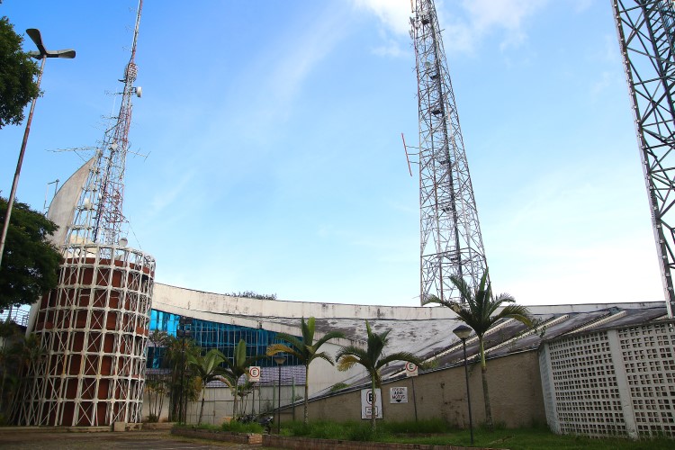 Juiz de Fora e a televisão: uma relação anterior à inauguração da TV, que completa 70 anos hoje 2 tvindustrial fernando priamo