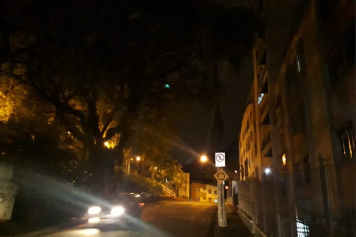 Postes com lâmpadas queimadas na região central 1 vu 2909