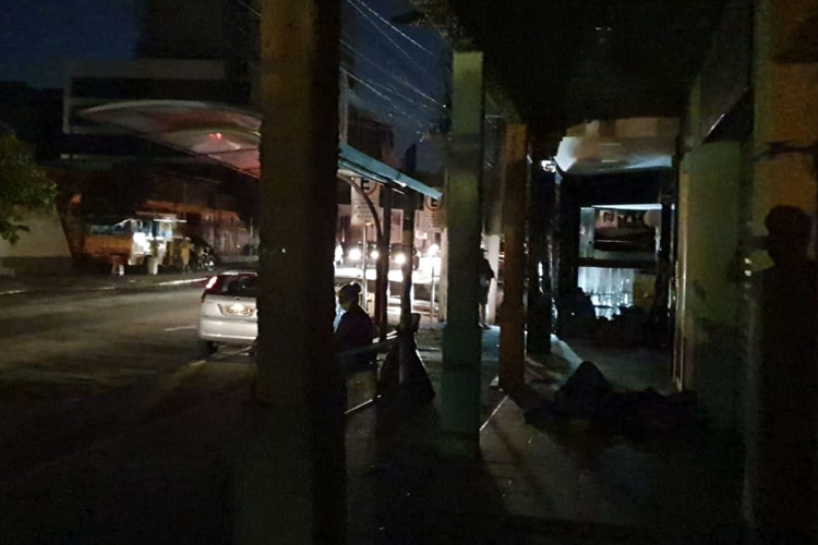 Parte da Cidade Alta fica sem energia no início da noite desta segunda 1 apagão by david Knop