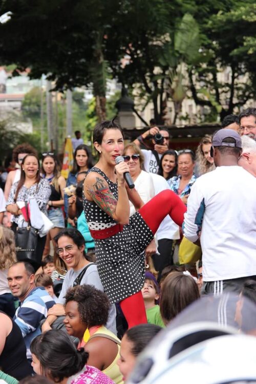 Como ficam os artistas sem o calor e participação da plateia? 3 deborah lisboa e1602873191152