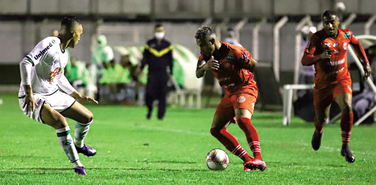 Baeta aposta em artilheiro para vencer lanterna e se aproximar da classificação na Série D 1 Baeta Fabinho Alves foto Renan Muniz Caldense