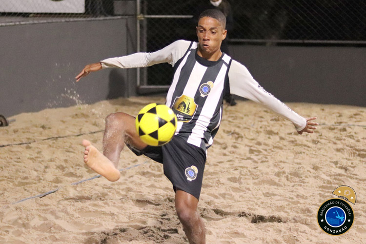 Destaque no Gonzagão, jogador Inácio Ribeiro assina contrato profissional no futevôlei 1 Inácio Ribeiro by Ricardo Mello