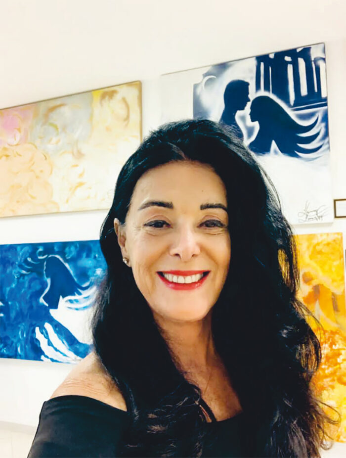 Trinny Ferrazzy, artista plástica e escritora sobre física quântica e espiritualidade, está expondo no Braz Shopping  