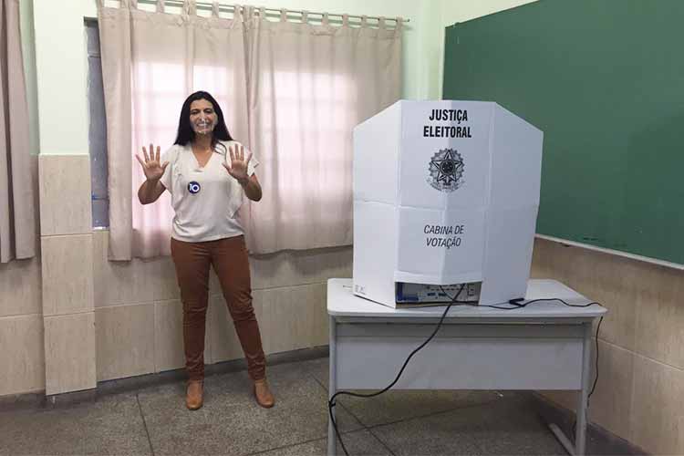 ione barbosa votando by fernando priamo 2