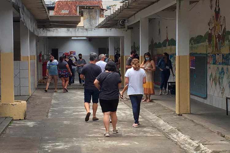 votação Escola Estadual Mariano Procópio