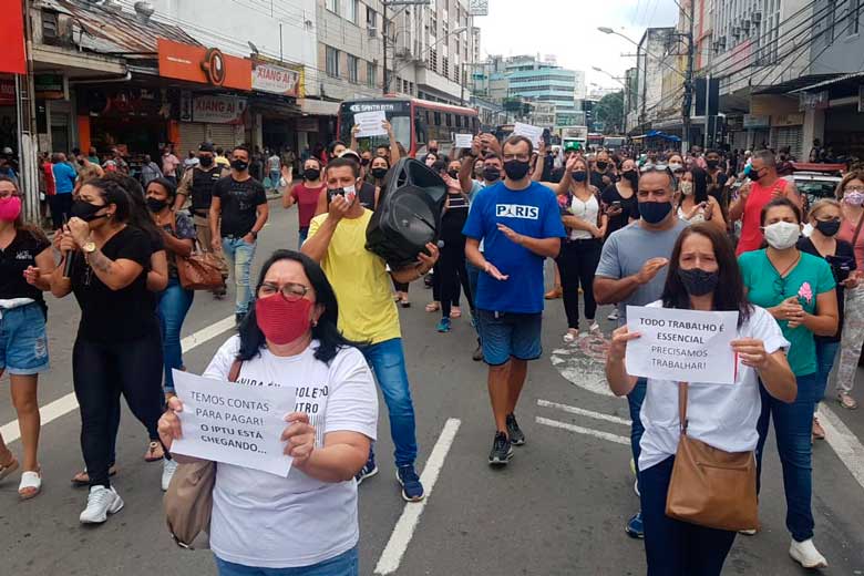 Lojistas manifestam contra fechamento do comércio 1 Ação é motivada pelo regresso de Juiz de Fora à Onda Vermelha, que permite apenas a abertura de serviços considerados essenciais