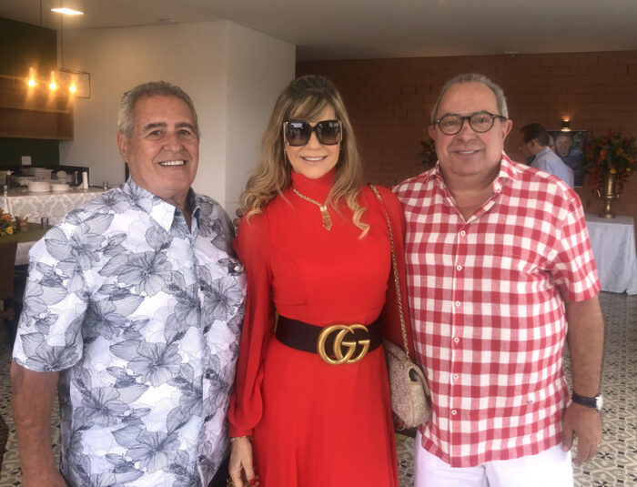 Eduardo Villela de Andrade com Valéria e Rogério Adum Araujo