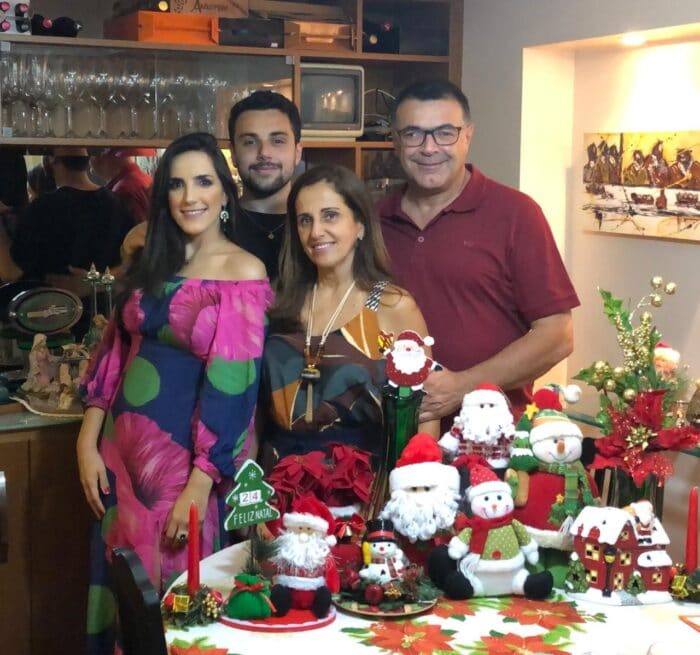 Júlia Casali Kamil e Fernando Casal, Andréa e Ricardo Kamil Malta nos festejos natalinos 1 Júlia Casali Kamil e Fernando Casal, Andréa e Ricardo Kamil Malta nos festejos natalinos