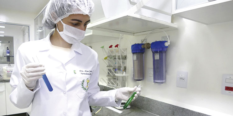 Farmácia em JF: Rigor na produção garante qualidade do medicamento manipulado 4 destaque 5