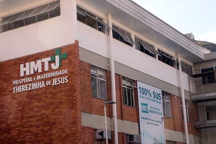 Hospital Therezinha de Jesus vai restringir atendimentos a partir desta quarta em Juiz de Fora 1 salários atrasados no HMTJ por falta de repasse da PJF