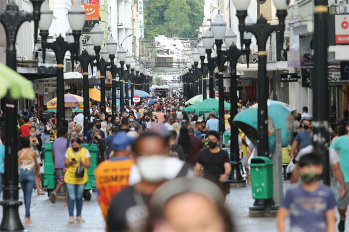 Restrições atingem restaurantes, bares e templos religiosos em JF 1 movimento rua fernando priamo 1